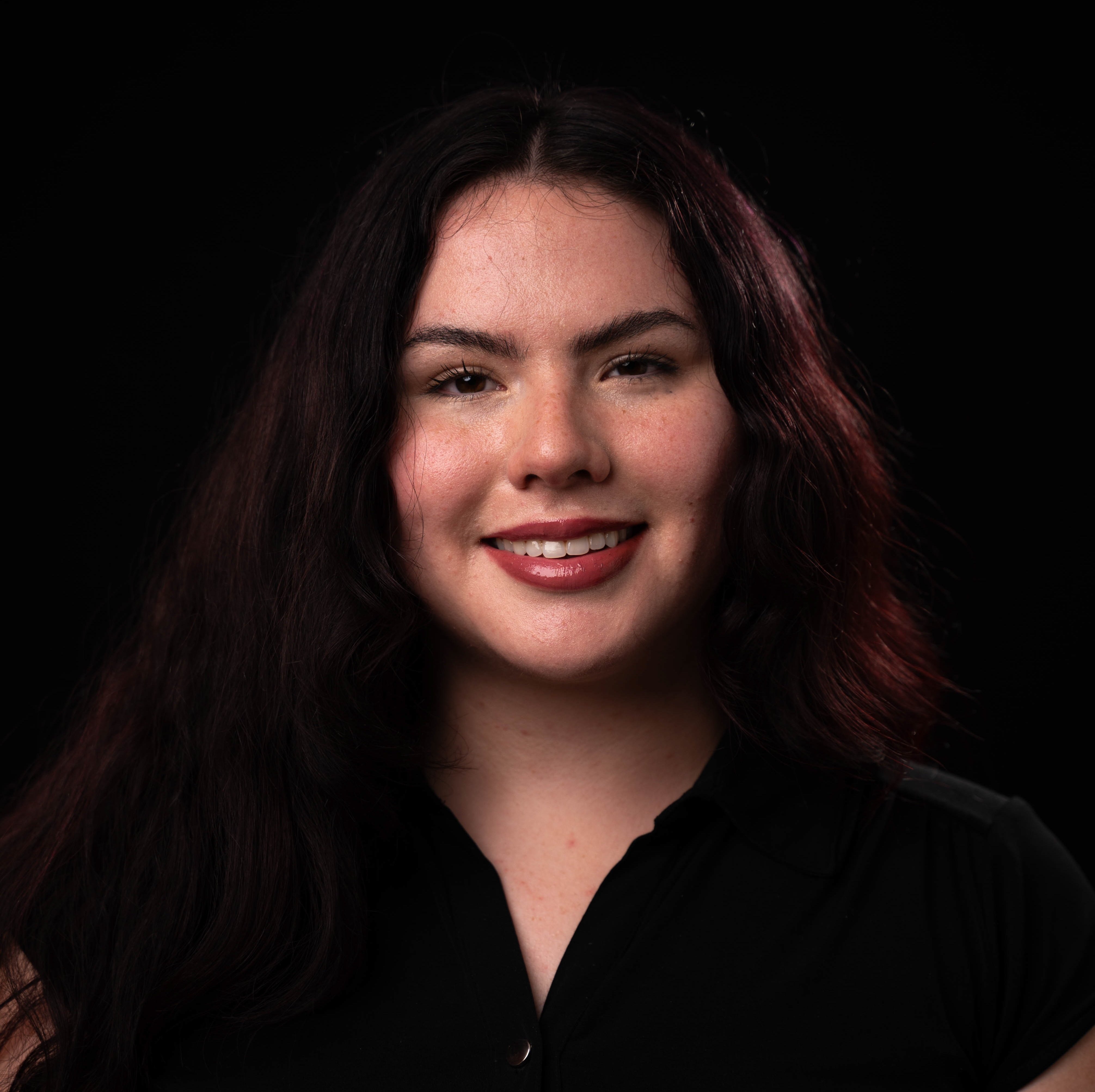 HAILEY-HEADSHOT girl smiling straight to camera