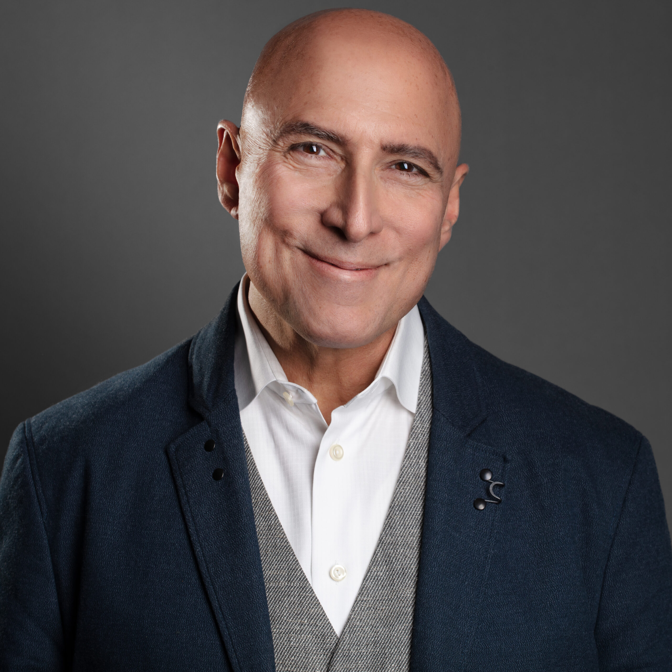 eg7_headshots-4809 alan hunter headshot<br />