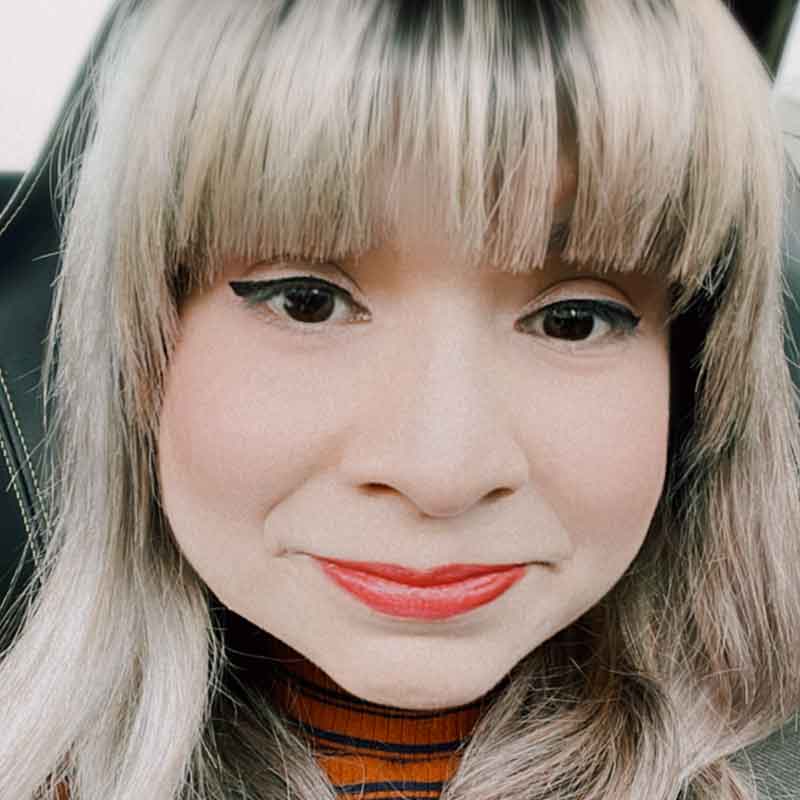 Liz-h Vanessa Adams Headshot